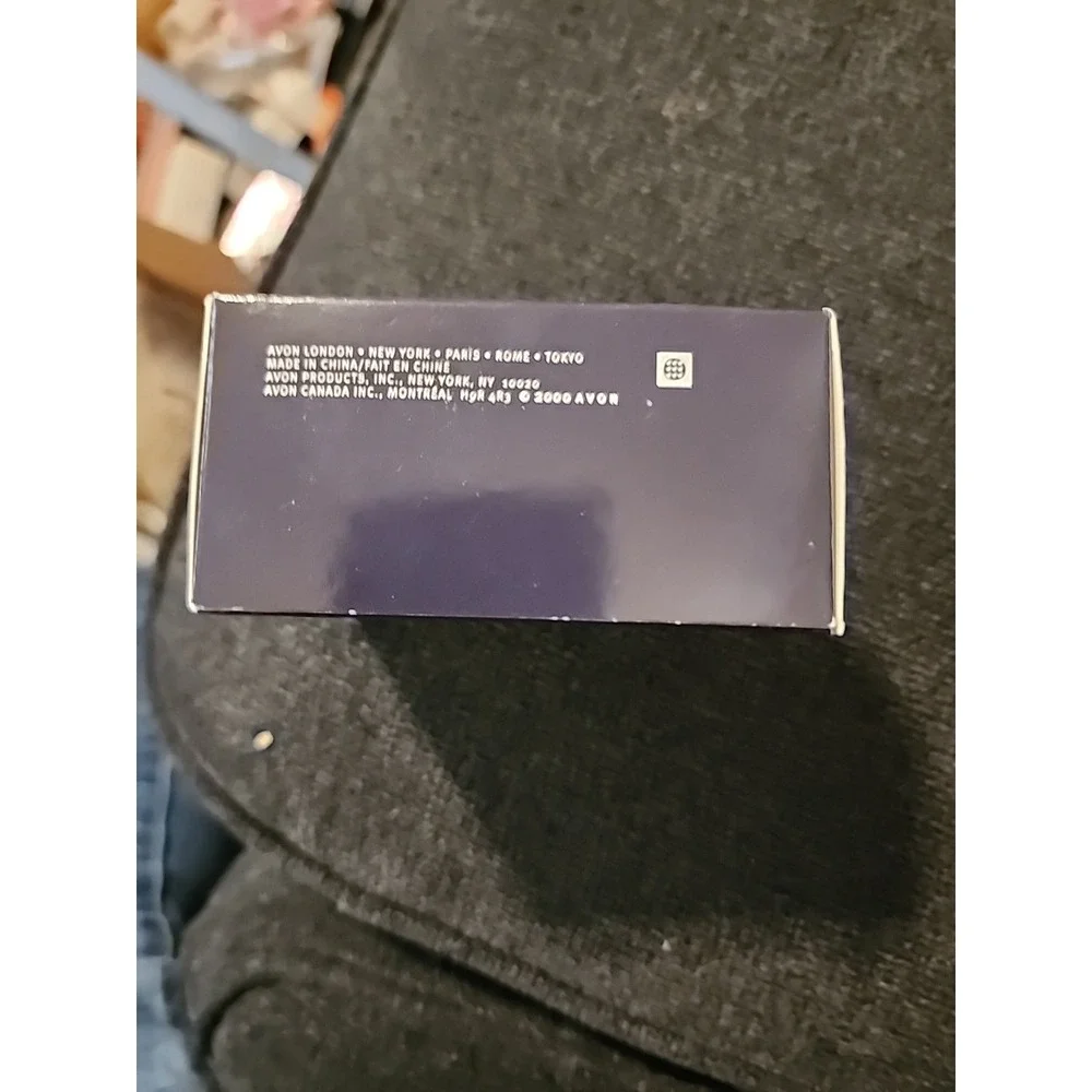 Avon 2000 Discontinued Incredible Finish Pressed‎ Powder Classic Ivory